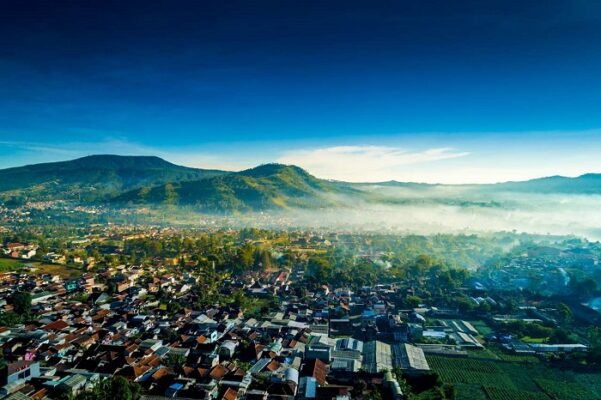 Top-5-Cities-in-Indonesia-for-Backpackers-Bandung